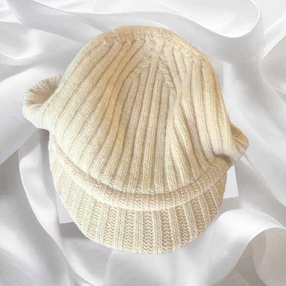 Vintage BURBERRY LONDON Lambswool Beanie Hat - Beige main image 4